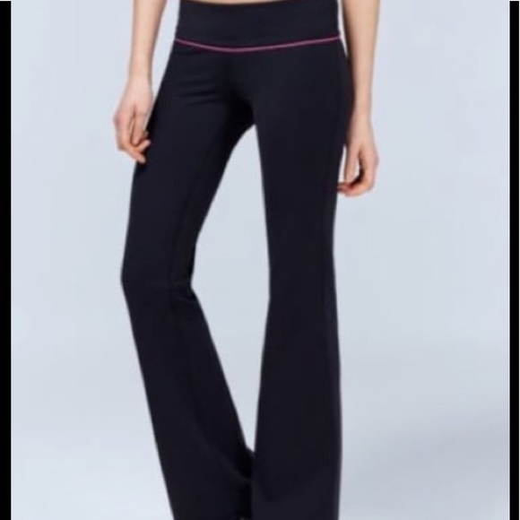 lorna jane bootleg pants